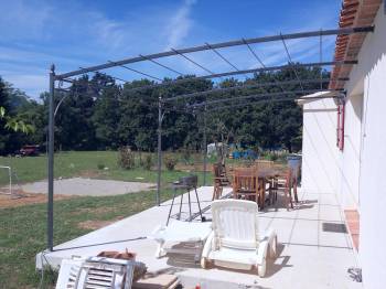 Fabrication de pergolas sur mesure dans le centre Var près de Brignoles